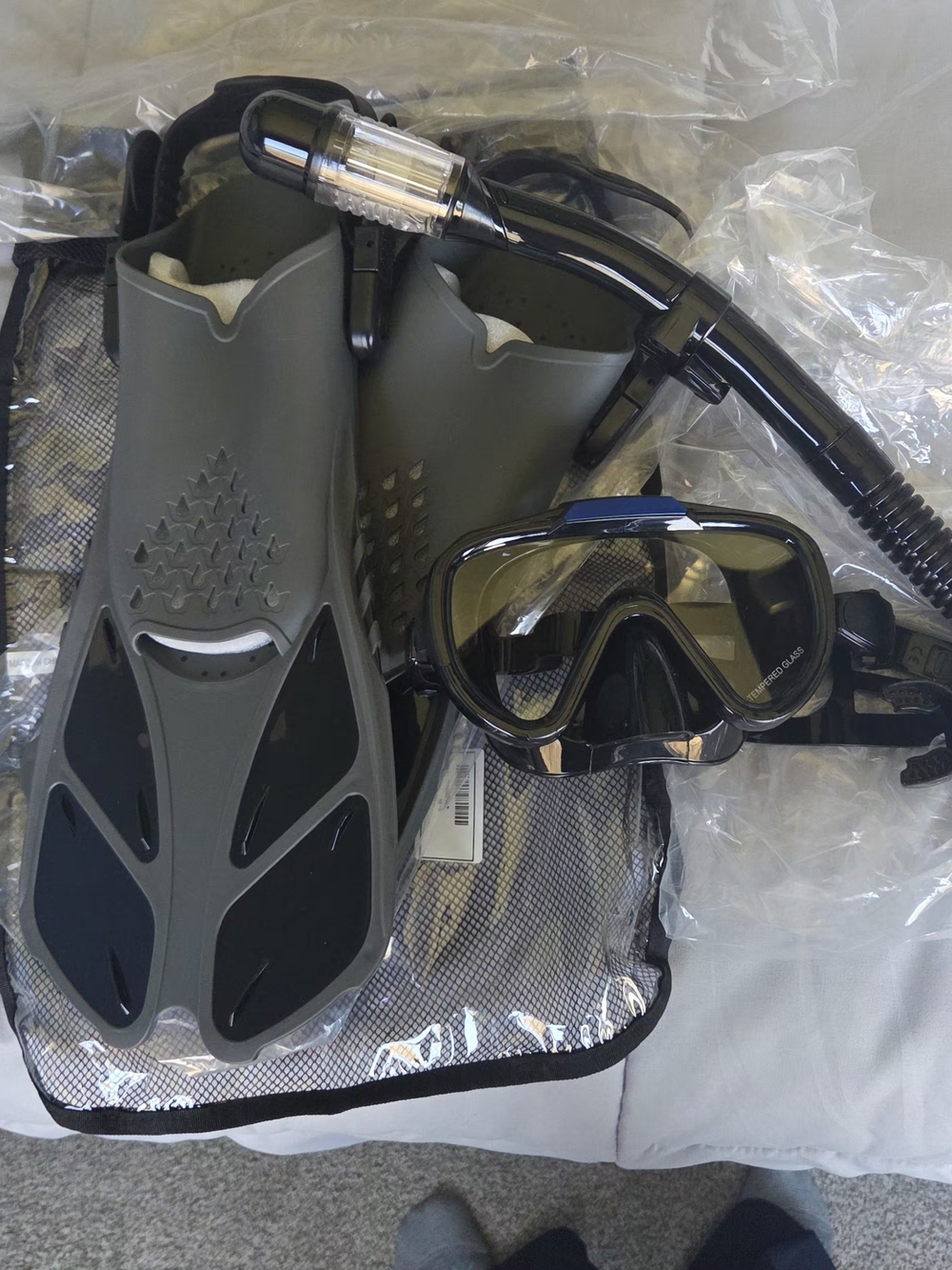 Gintenco Adult Snorkeling Set 4 In 1 New In Package Size S  Adjustable 4.5 - 8.5